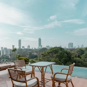 Trillium Boutique ***** Colombo