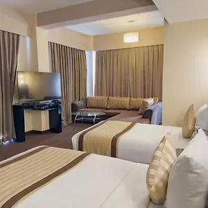 Pearl Grand By Rathna Hotel